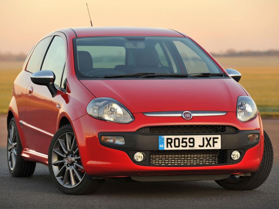  Fiat Punto Evo 3-Door 2010 года  (UK) (фото 14 из 16)